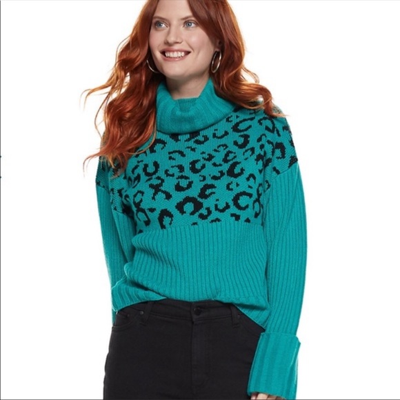 NINE WEST Teal Cheetah Turtleneck Sweater- Small - Picture 1 of 13
